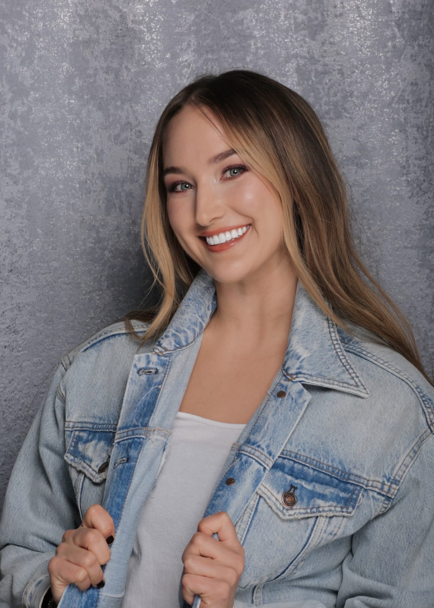 Hailey Worthington, Registered Nurse, Licensed Esthetician